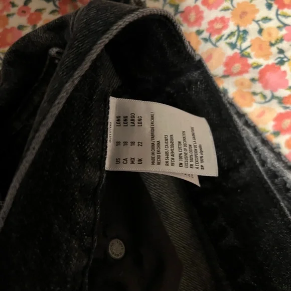 NWOT aeo black 90s boyfriend jeans size 18 - Picture 3 of 3